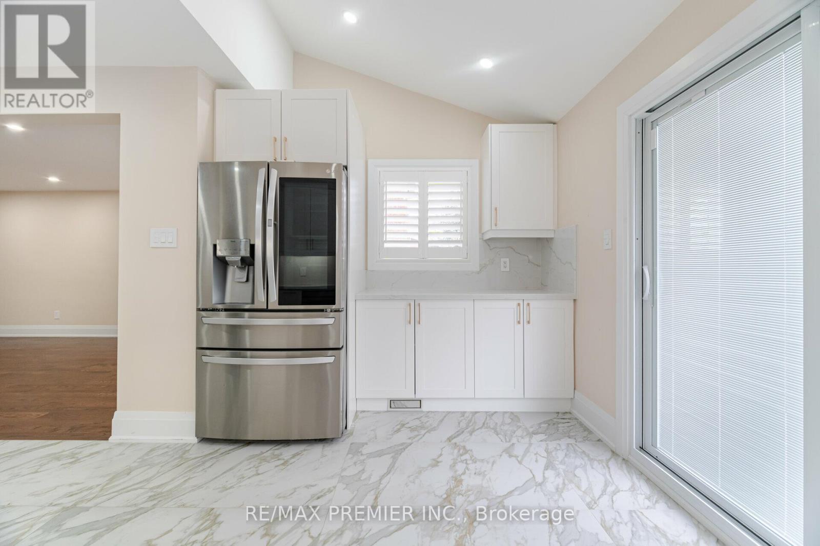 495 Fairview Road W, Mississauga, Ontario  L5B 3W7 - Photo 15 - W12133631
