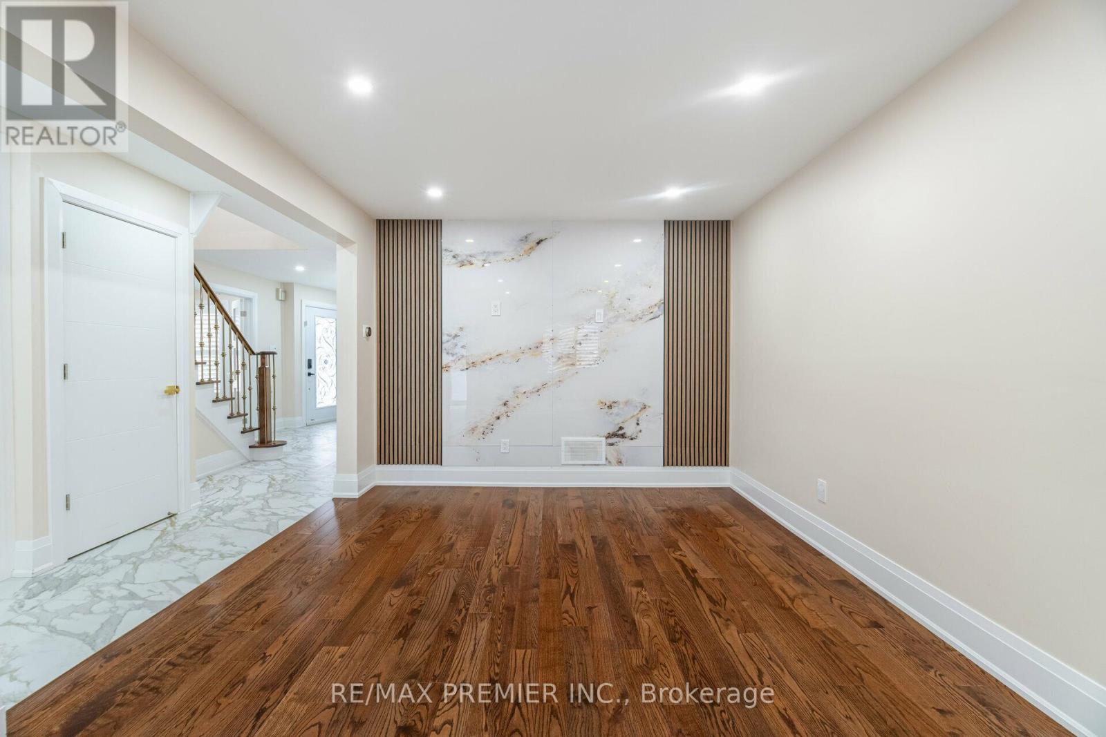 495 Fairview Road W, Mississauga, Ontario  L5B 3W7 - Photo 19 - W12133631