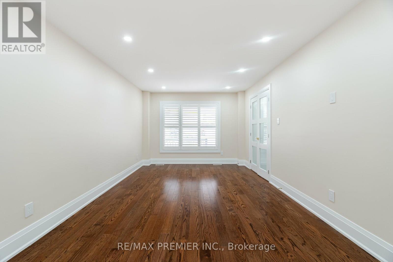 495 Fairview Road W, Mississauga, Ontario  L5B 3W7 - Photo 25 - W12133631