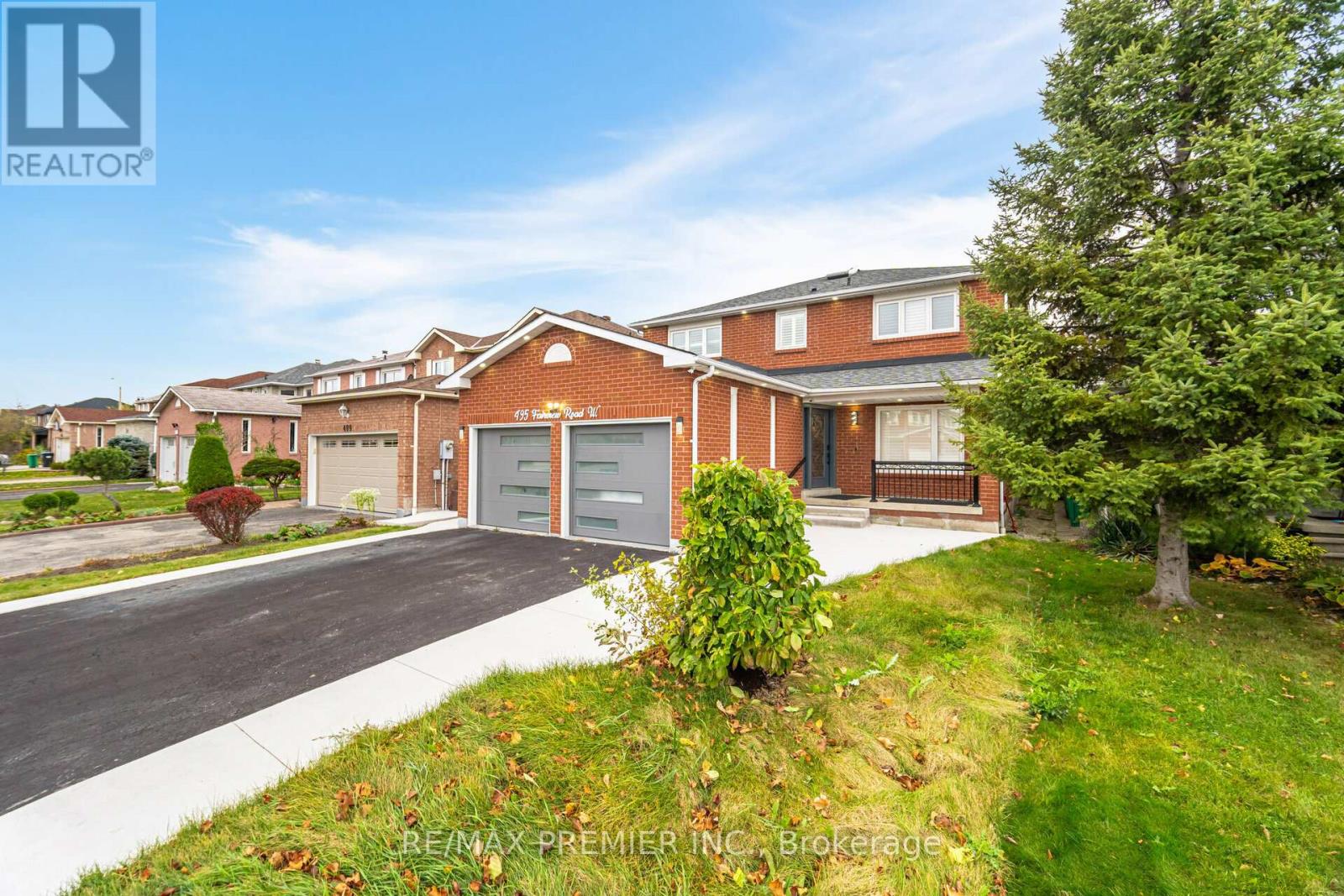 495 Fairview Road W, Mississauga, Ontario  L5B 3W7 - Photo 4 - W12133631