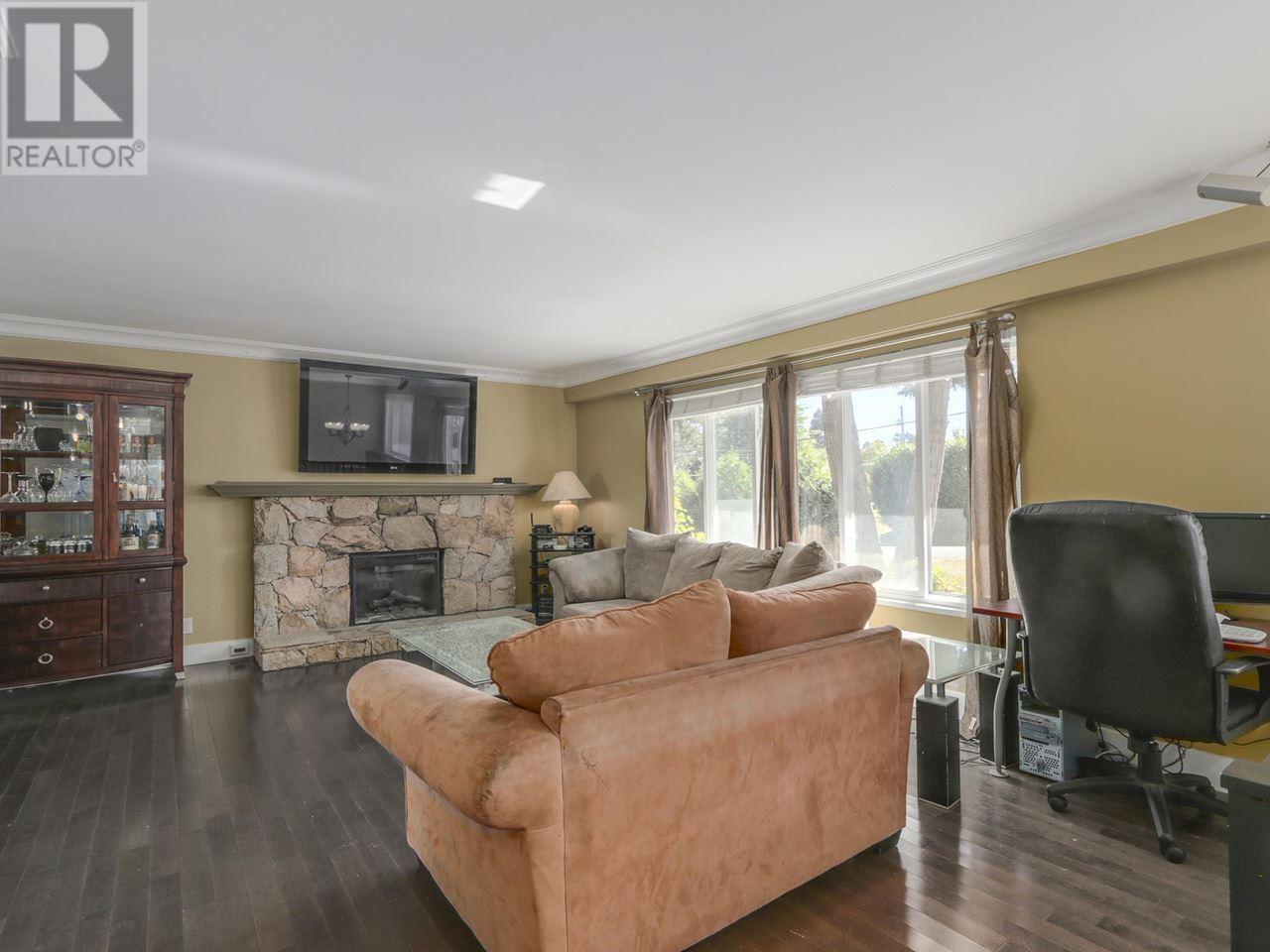 5503 15b Avenue, Delta, British Columbia  V4M 2G8 - Photo 3 - R3000064