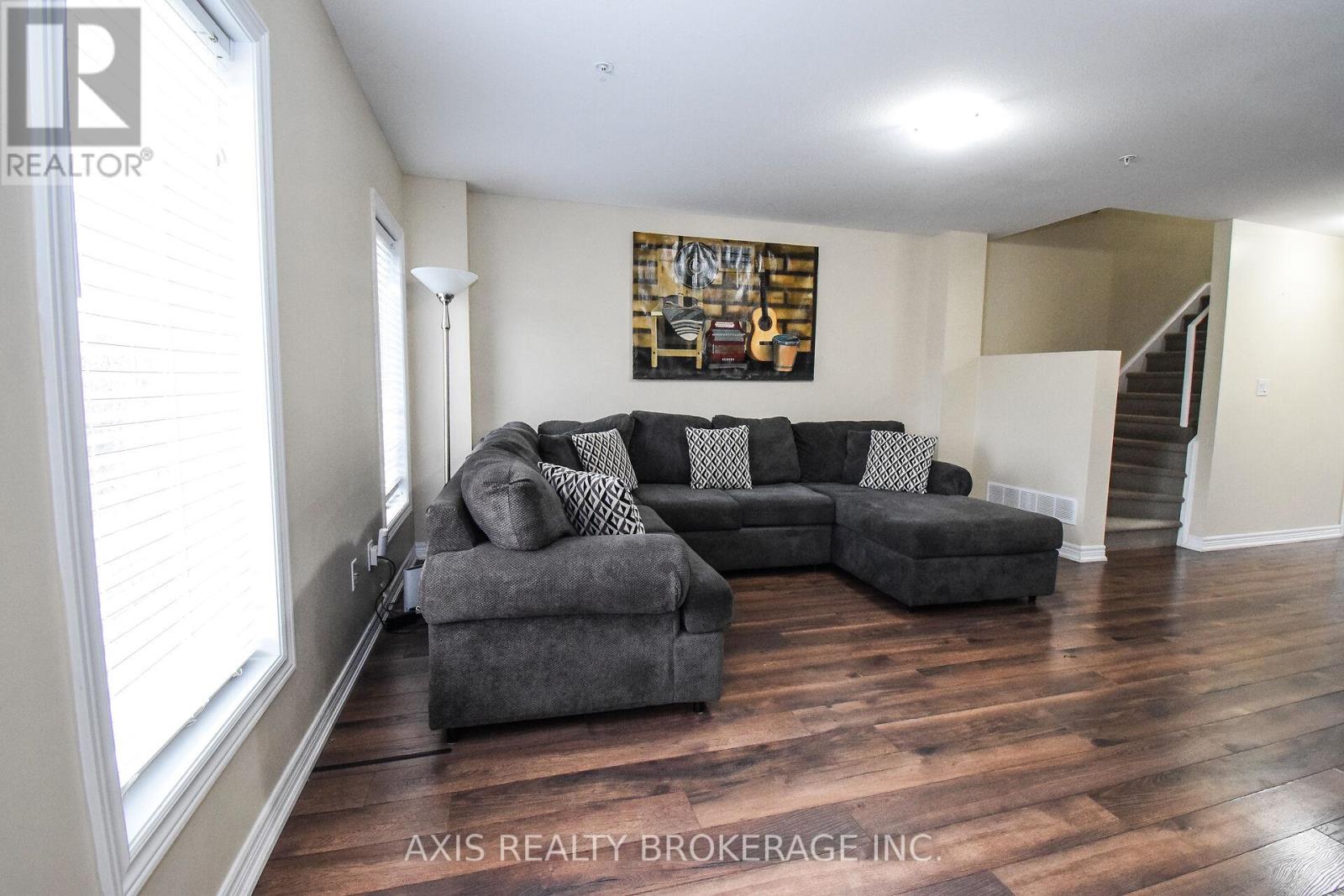 23 - 60 Canterbury Drive, St. Catharines, Ontario  L2P 3M8 - Photo 10 - X12127242
