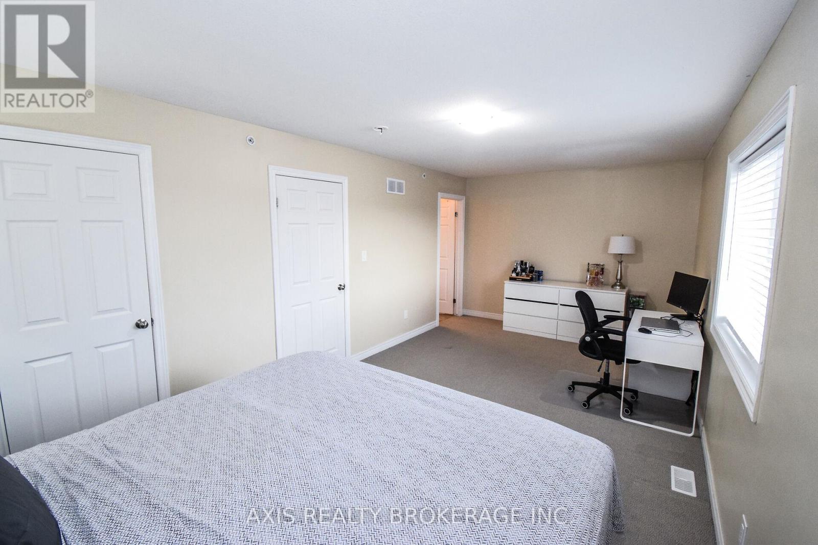 23 - 60 Canterbury Drive, St. Catharines, Ontario  L2P 3M8 - Photo 36 - X12127242