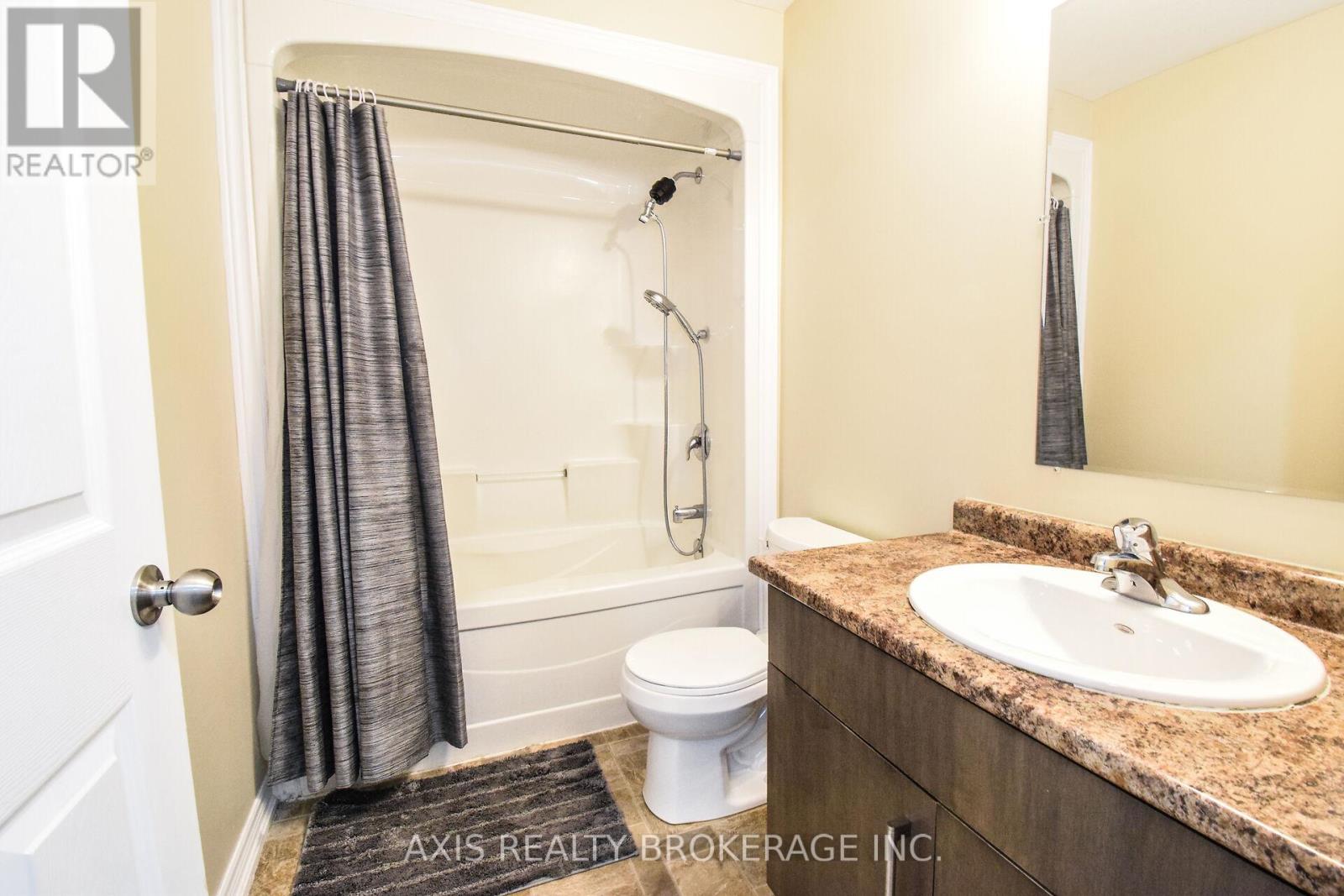 23 - 60 Canterbury Drive, St. Catharines, Ontario  L2P 3M8 - Photo 40 - X12127242
