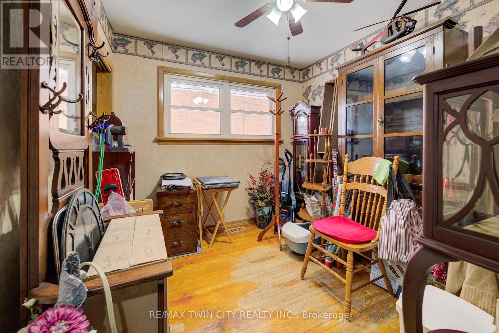 98 Clive Road, Kitchener, Ontario  N2H 3N6 - Photo 15 - X12133287