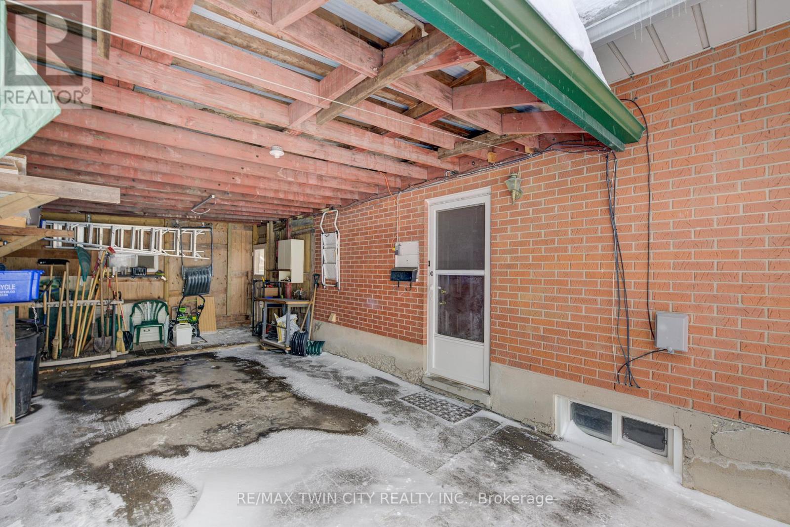 98 Clive Road, Kitchener, Ontario  N2H 3N6 - Photo 24 - X12133287