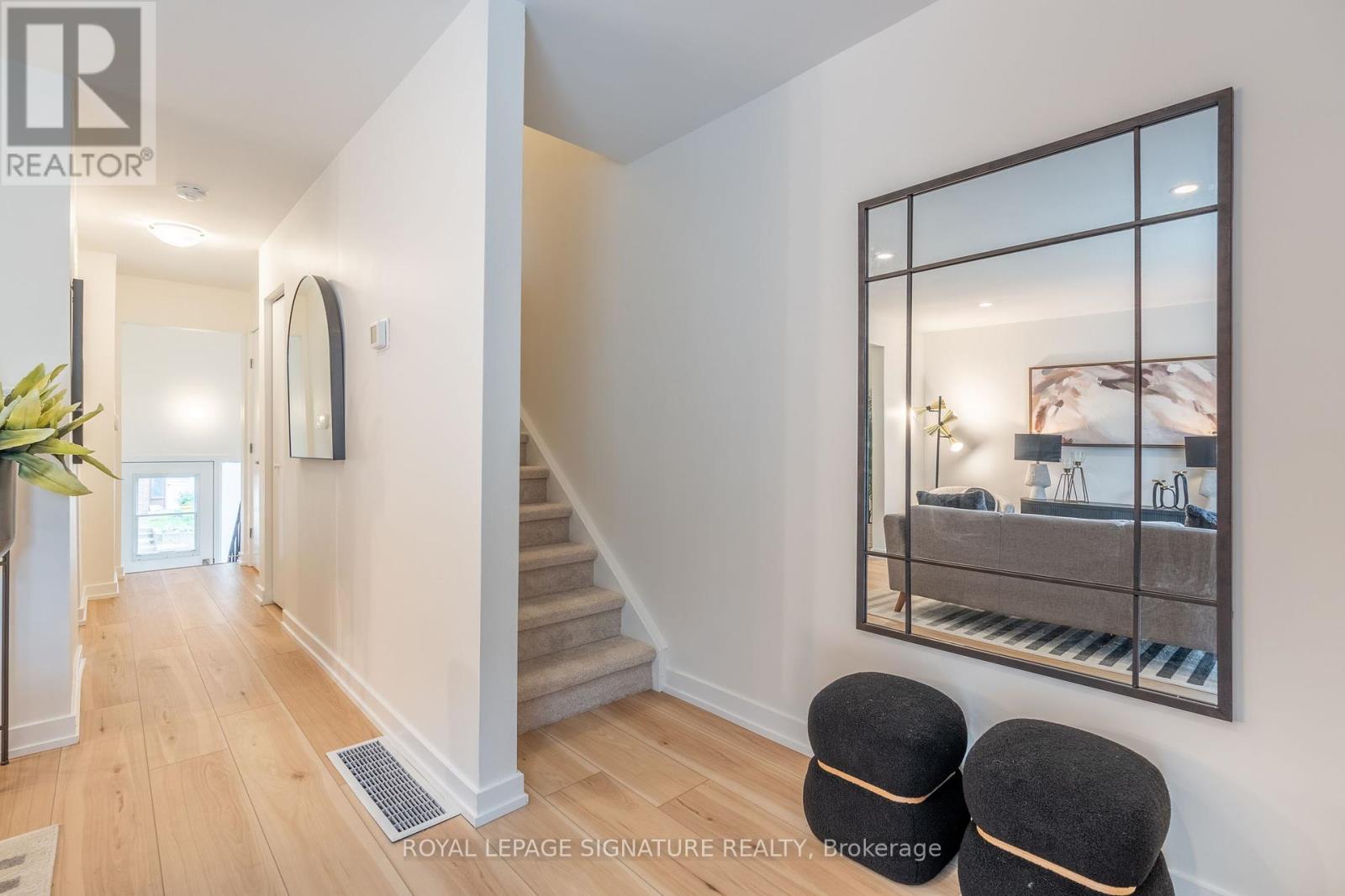 28 Woodman Drive N, Hamilton, Ontario  L8H 2M5 - Photo 14 - X12133428