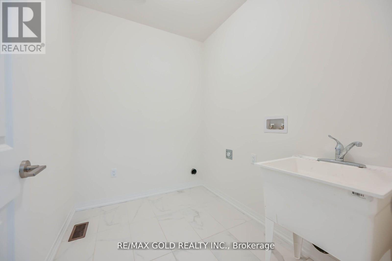50 Wakeling Drive, Brantford, Ontario  N3T 5L8 - Photo 23 - X12133521