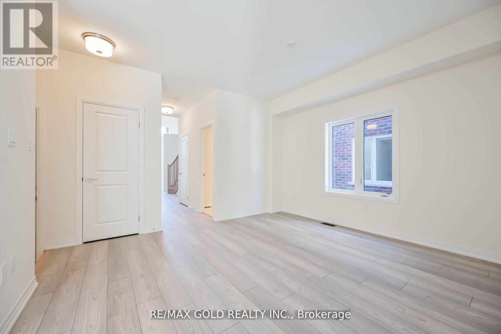 50 Wakeling Drive, Brantford, Ontario  N3T 5L8 - Photo 9 - X12133521