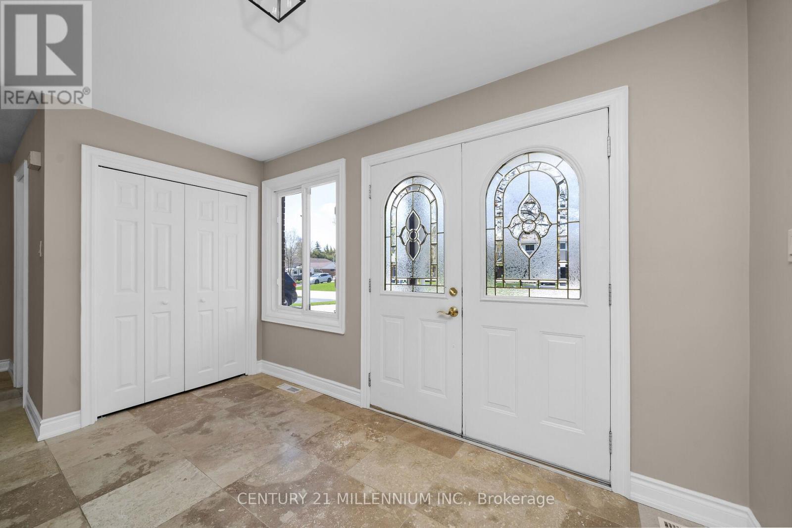 92 Waterford Drive, Erin, Ontario  N0B 1T0 - Photo 6 - X12133575