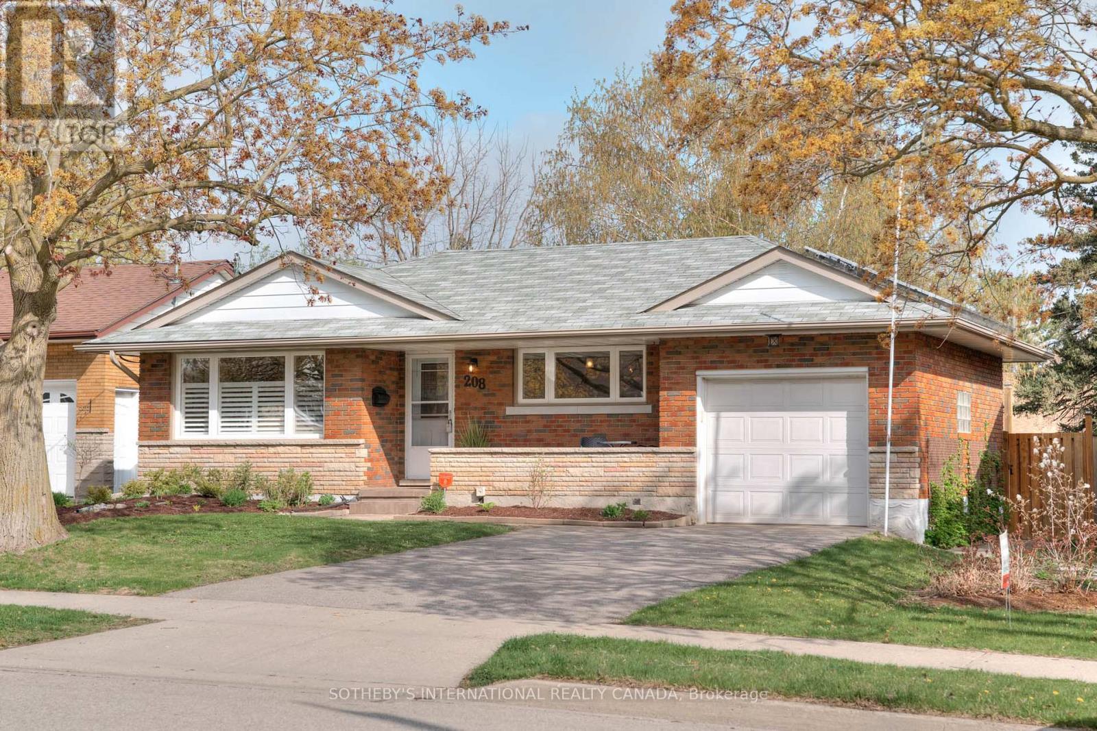 208 Rodney Street, Waterloo, Ontario  N2J 1G5 - Photo 8 - X12133576
