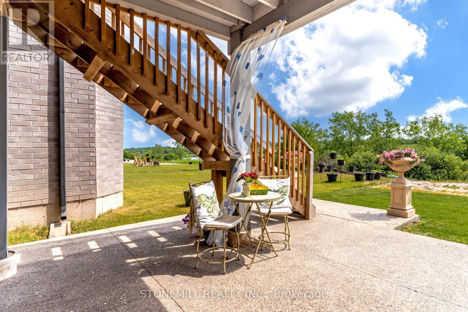 258 Shoreview Drive, Welland (Hwy 406/welland), Ontario  L3B 0H3 - Photo 45 - X12133586