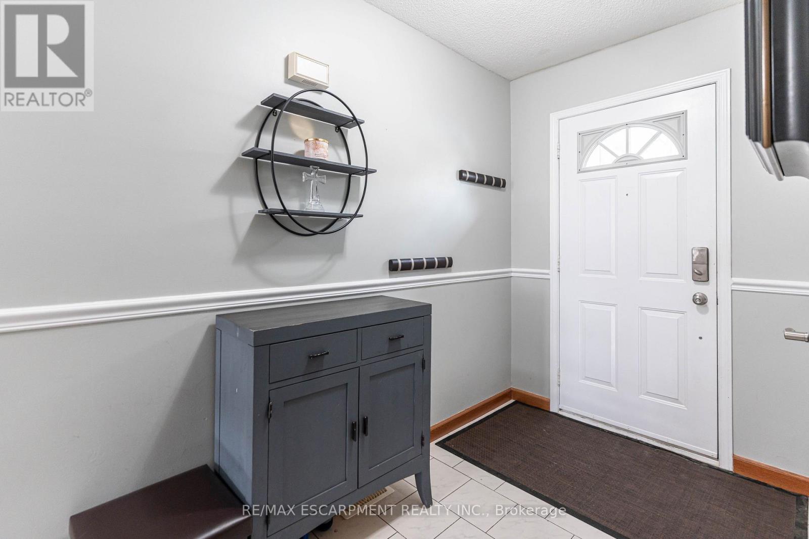 Property at 55 - 1 ROYALWOOD COURT image 4