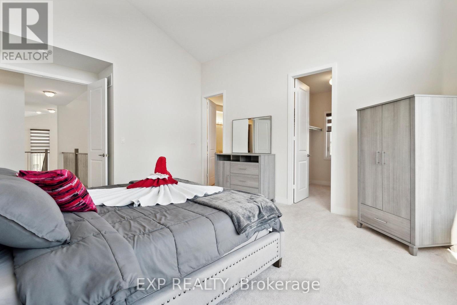 100 Stoneleigh Drive, Blue Mountains, Ontario  L9Y 5J6 - Photo 44 - X12133627