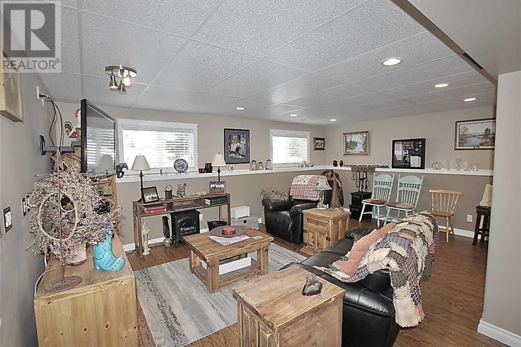 5209 45 Street, Rimbey, Alberta  T0C 2J0 - Photo 13 - A2188004