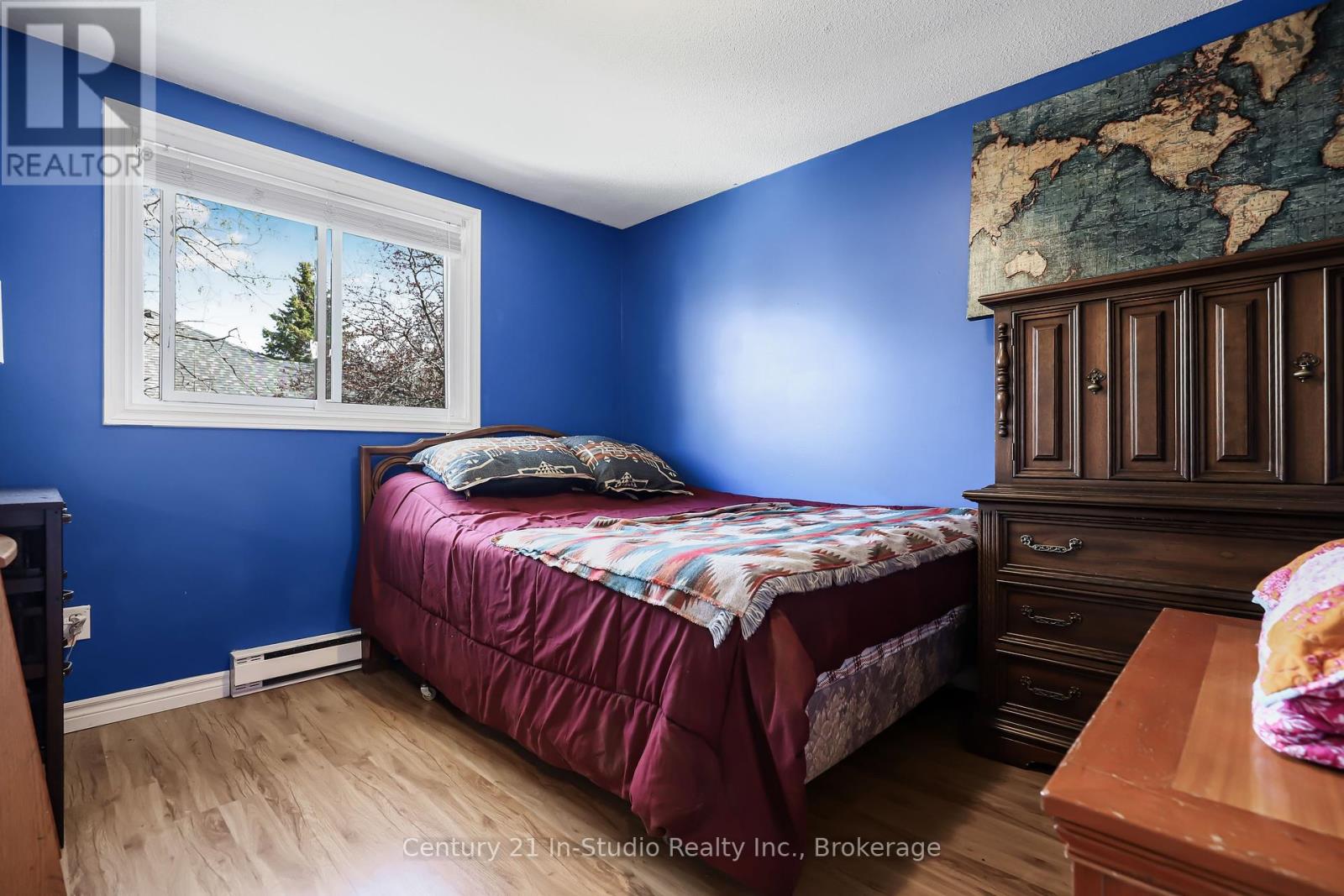 587 Scott Street, Kincardine, Ontario  N2Z 1V2 - Photo 12 - X12116488