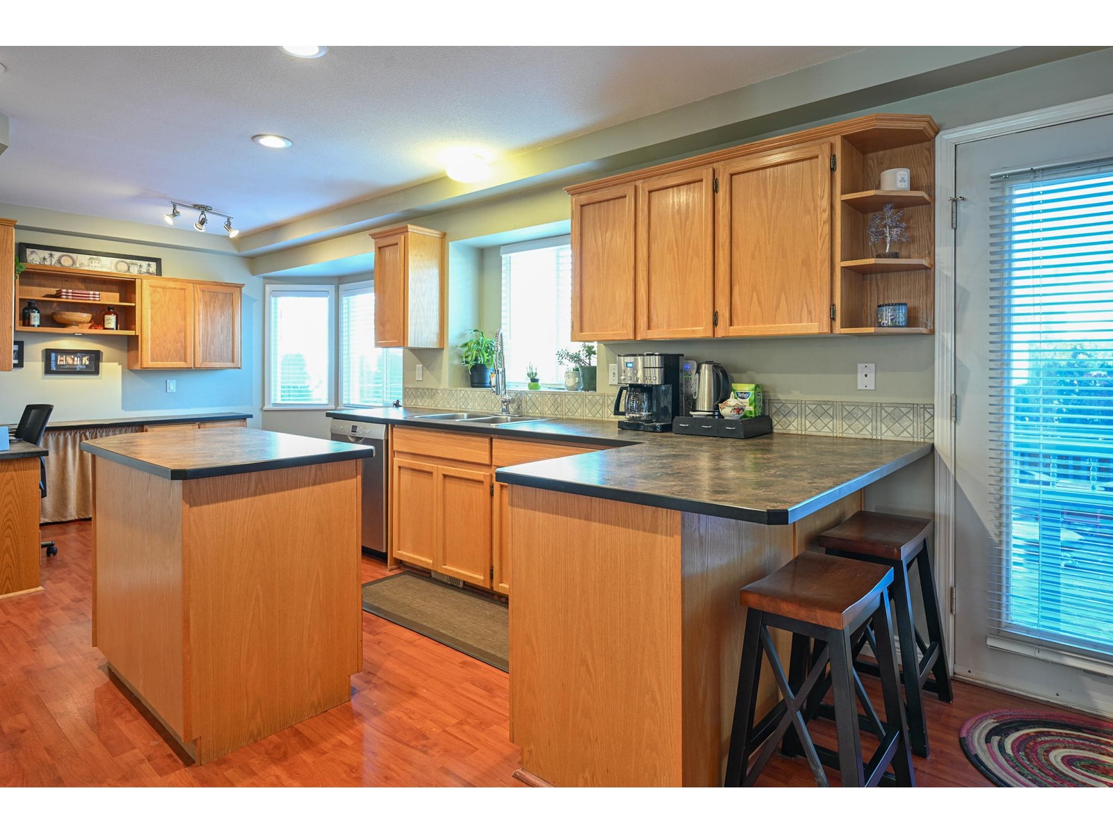 18863 64a Avenue, Surrey, British Columbia  V3S 8V3 - Photo 10 - R3000204