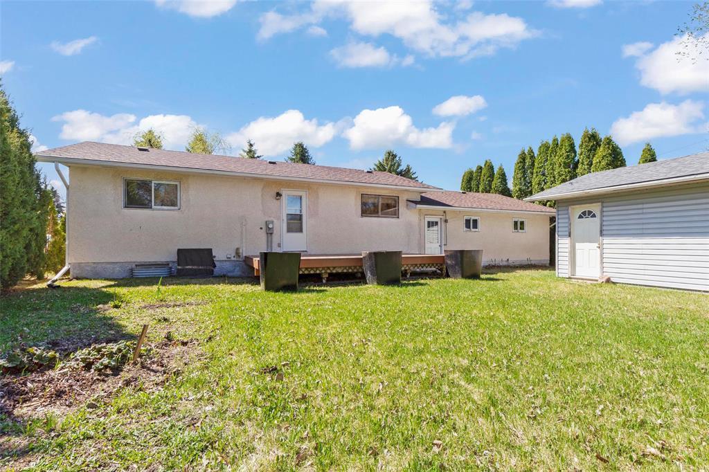 98 Coral Crescent, Steinbach, Manitoba  R5G 2E4 - Photo 27 - 202510091