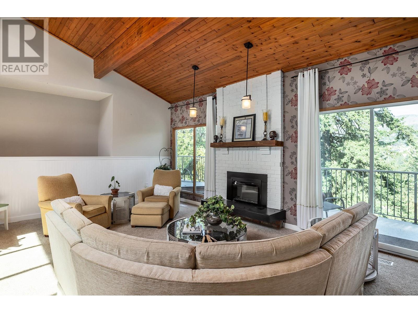 2172 Michelle Crescent, West Kelowna, British Columbia  V1Z 3B6 - Photo 4 - 10346406