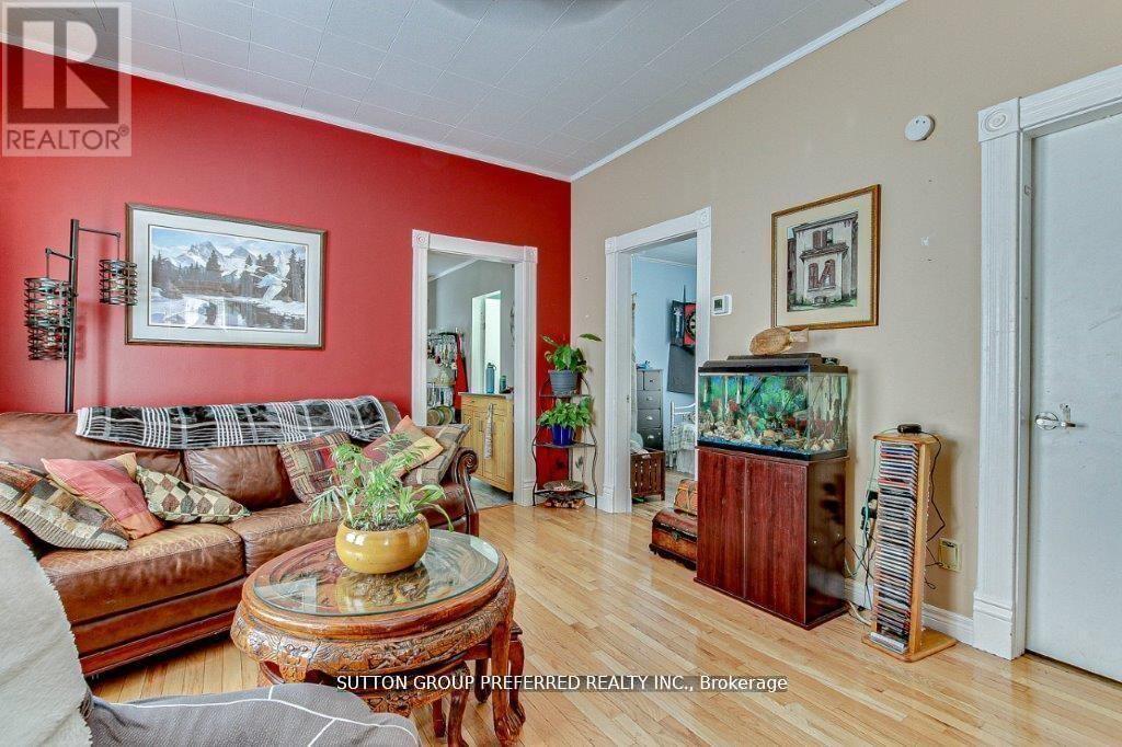 25 Pegler Street, London East, Ontario  N5Z 2B4 - Photo 5 - X12133580