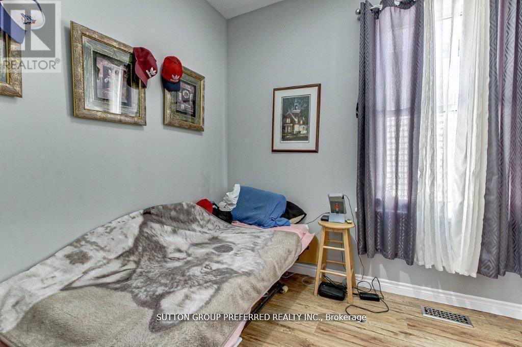 25 Pegler Street, London East, Ontario  N5Z 2B4 - Photo 13 - X12133580