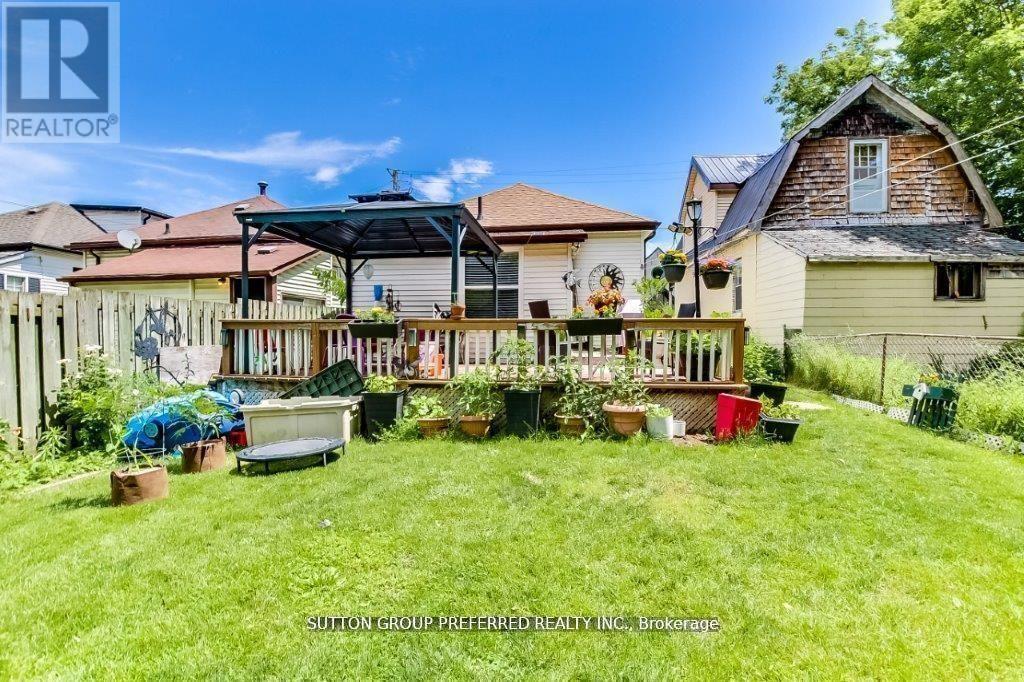 25 Pegler Street, London East, Ontario  N5Z 2B4 - Photo 22 - X12133580