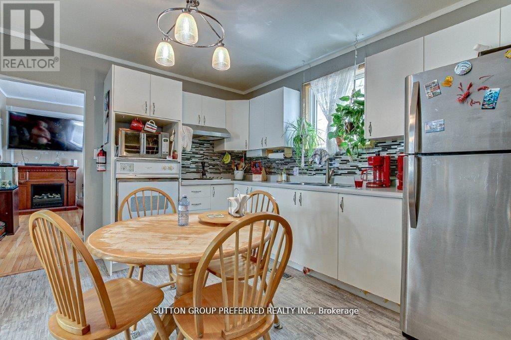 25 Pegler Street, London East, Ontario  N5Z 2B4 - Photo 8 - X12133580