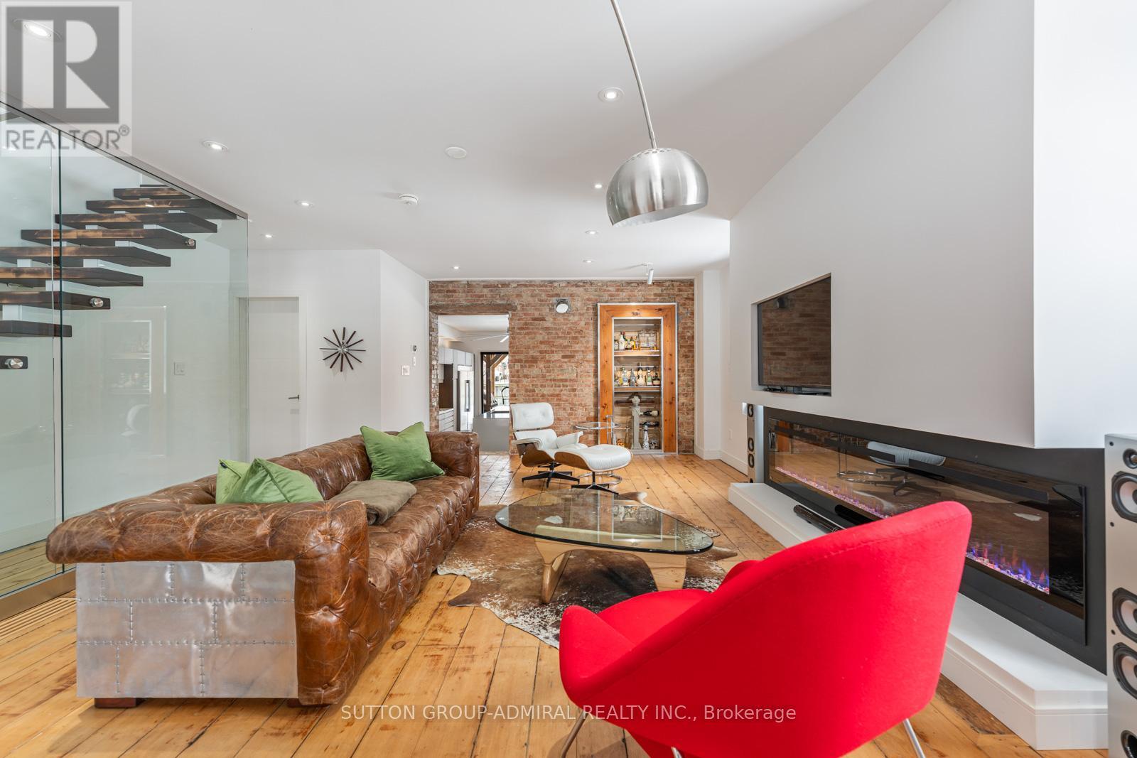 22 George Street, Markham, Ontario  L3P 2R7 - Photo 4 - N12123833