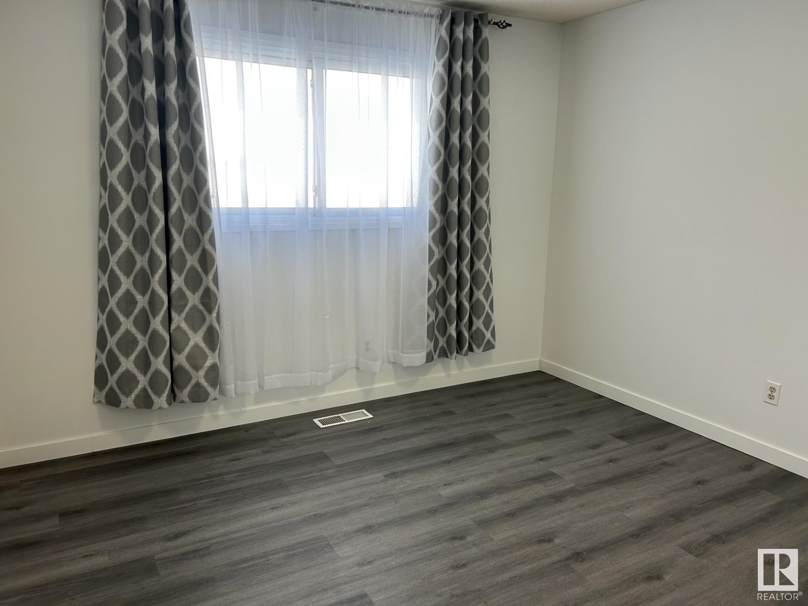 288 Callingwood Pl Nw, Edmonton, Alberta  T5T 2C6 - Photo 15 - E4421511