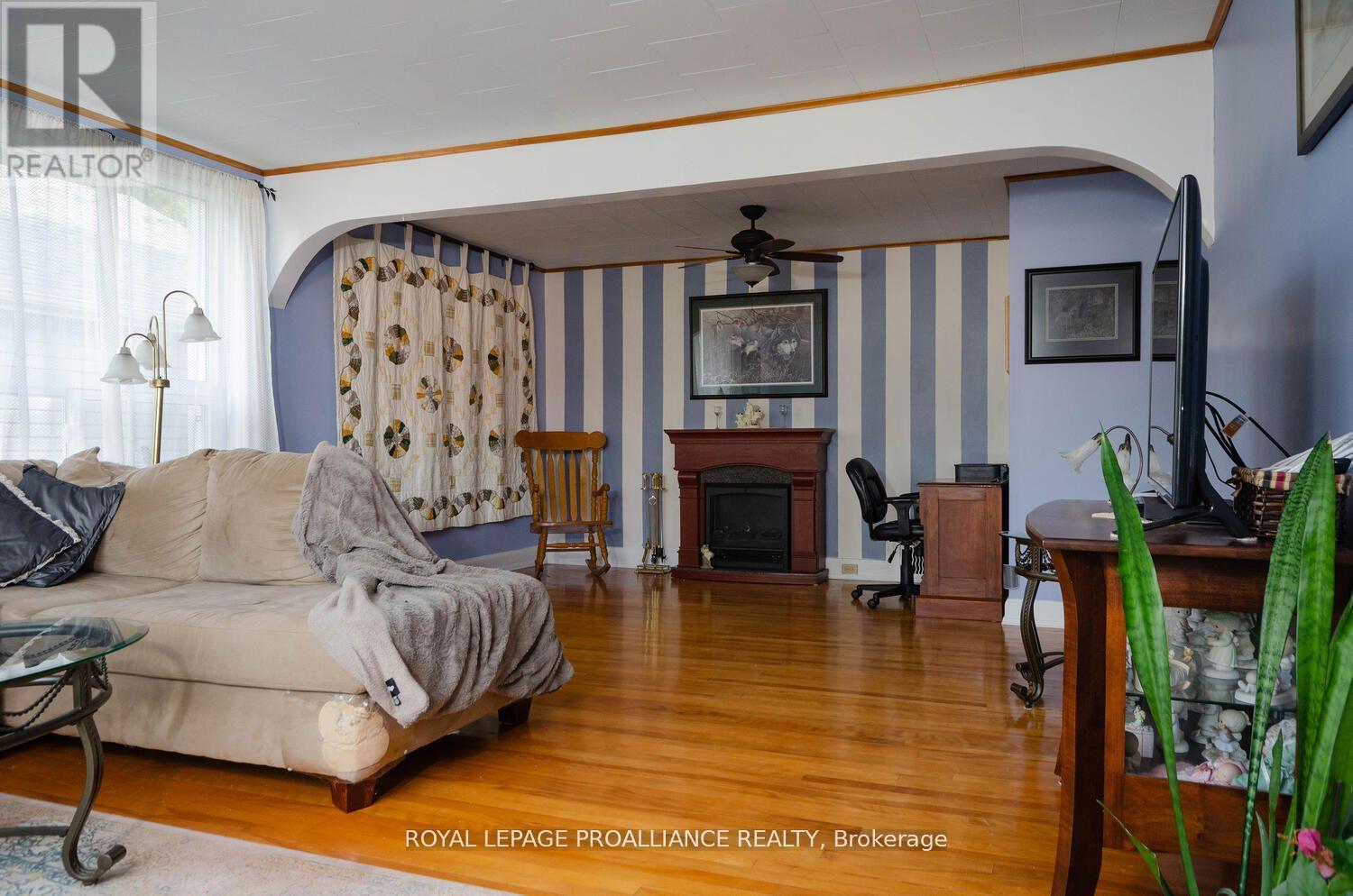 160 Hope Street N, Port Hope, Ontario  L1A 2P1 - Photo 12 - X12133807