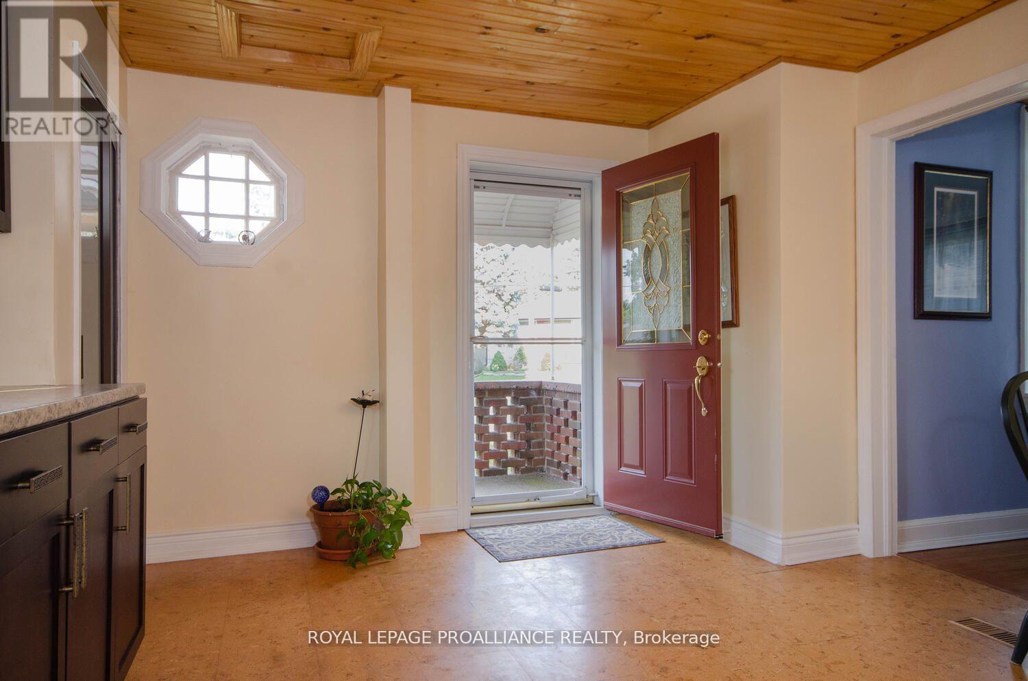 160 Hope Street N, Port Hope, Ontario  L1A 2P1 - Photo 6 - X12133807