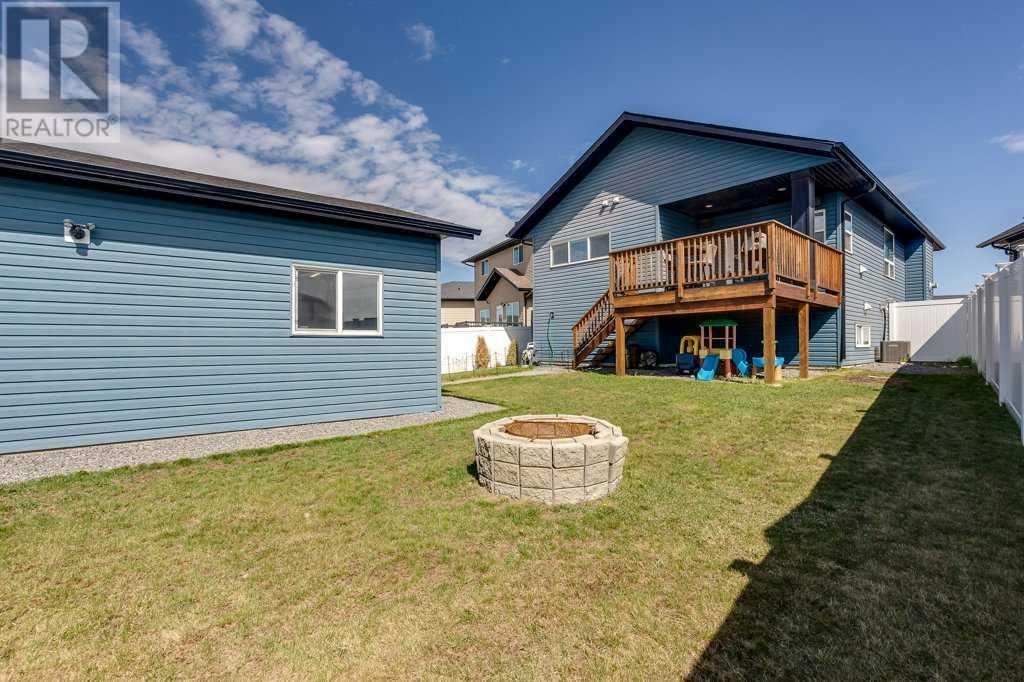35 Jaspar Close, Red Deer, Alberta  T4P 0H1 - Photo 2 - A2218458