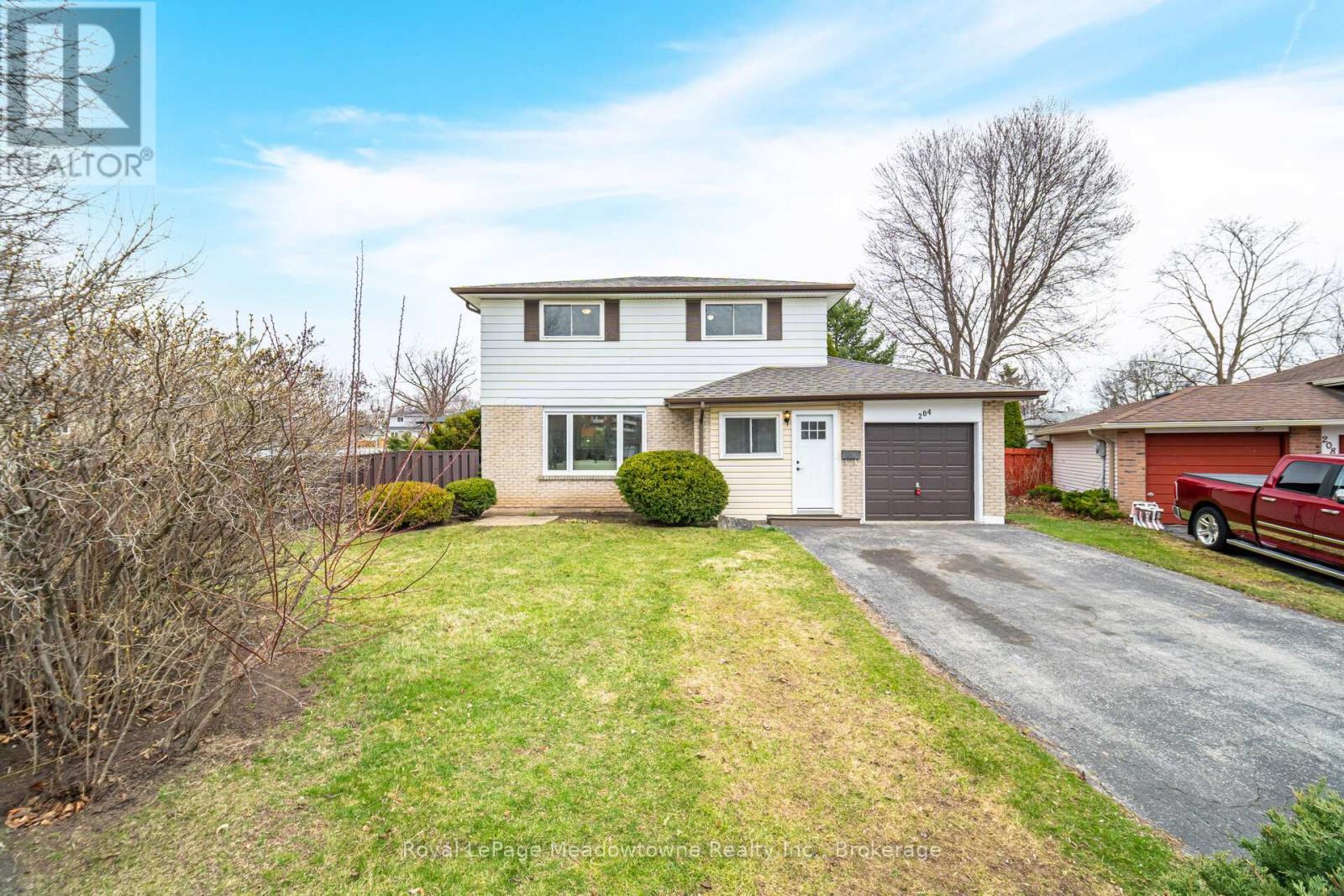 Property at 204 BOUSFIELD CRESCENT image 2