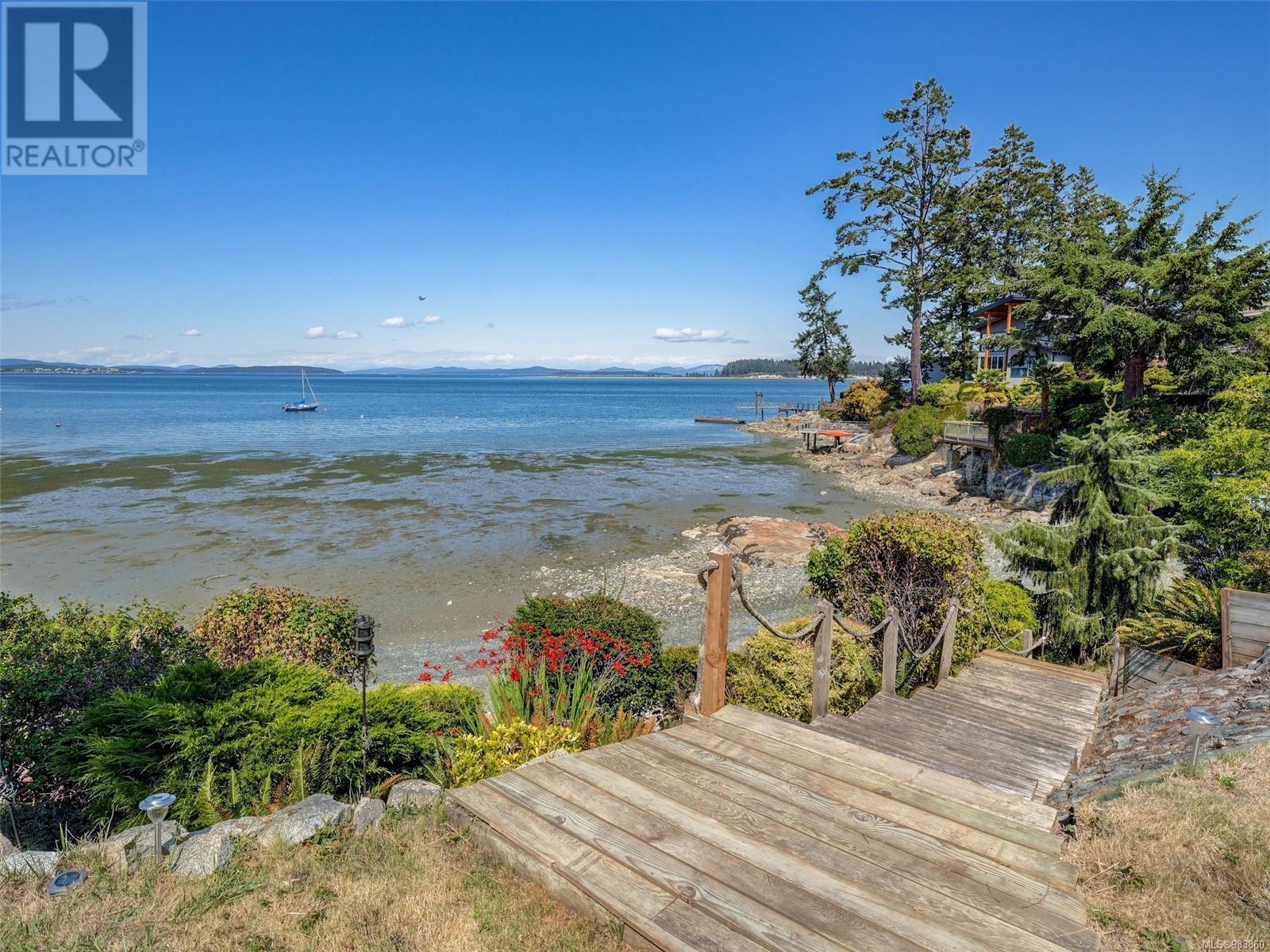 2606 James Island Rd, Central Saanich, British Columbia  V8M 1V4 - Photo 38 - 983860