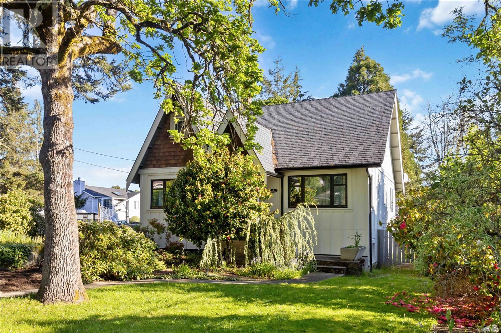 Property at 1060 Tulip Ave image 1