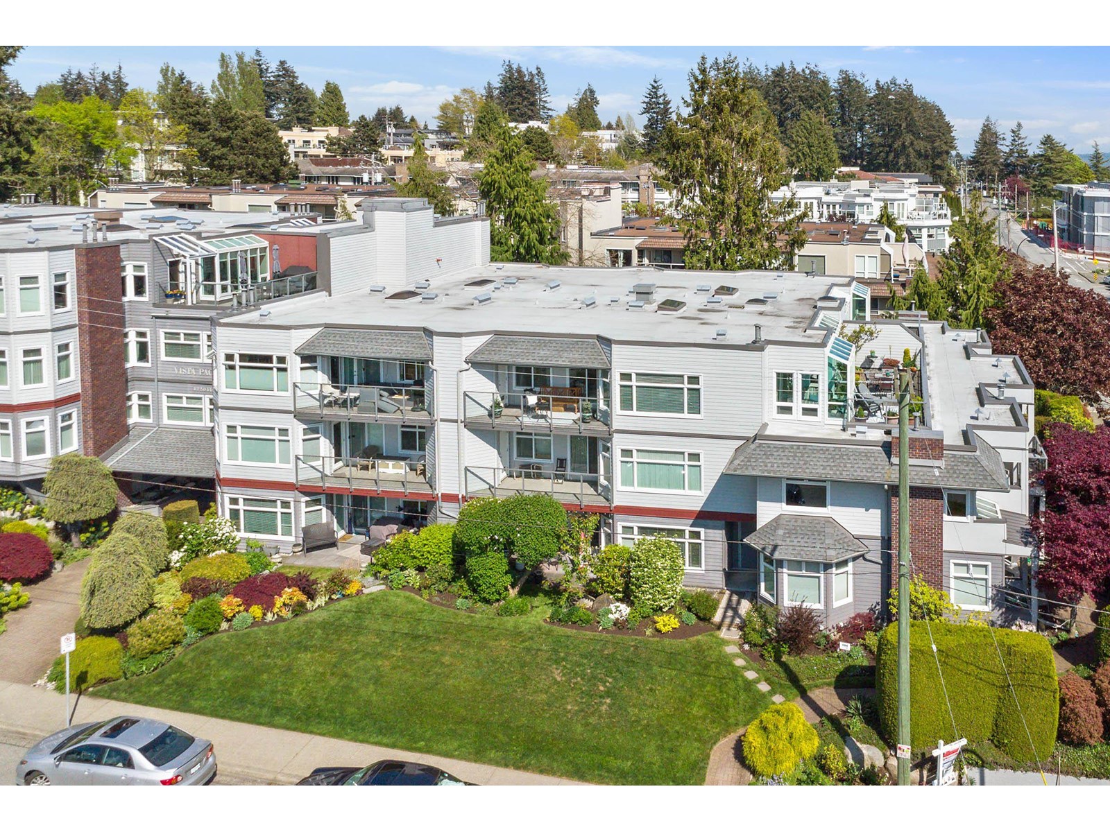 402 1220 Fir Street, White Rock, British Columbia  V4B 4B1 - Photo 32 - R2999522