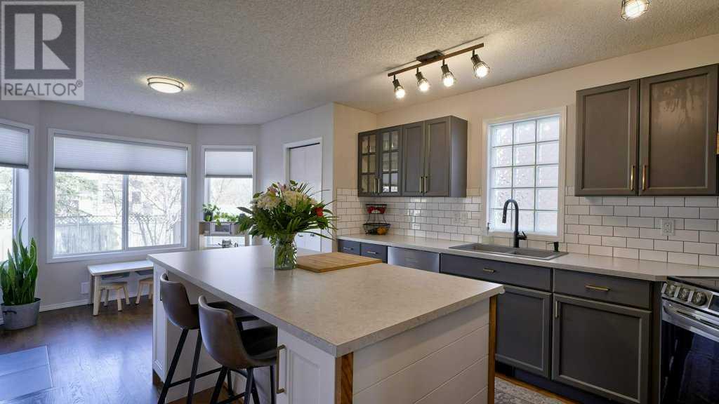 Property at 6 Douglas Glen Circle SE image 3