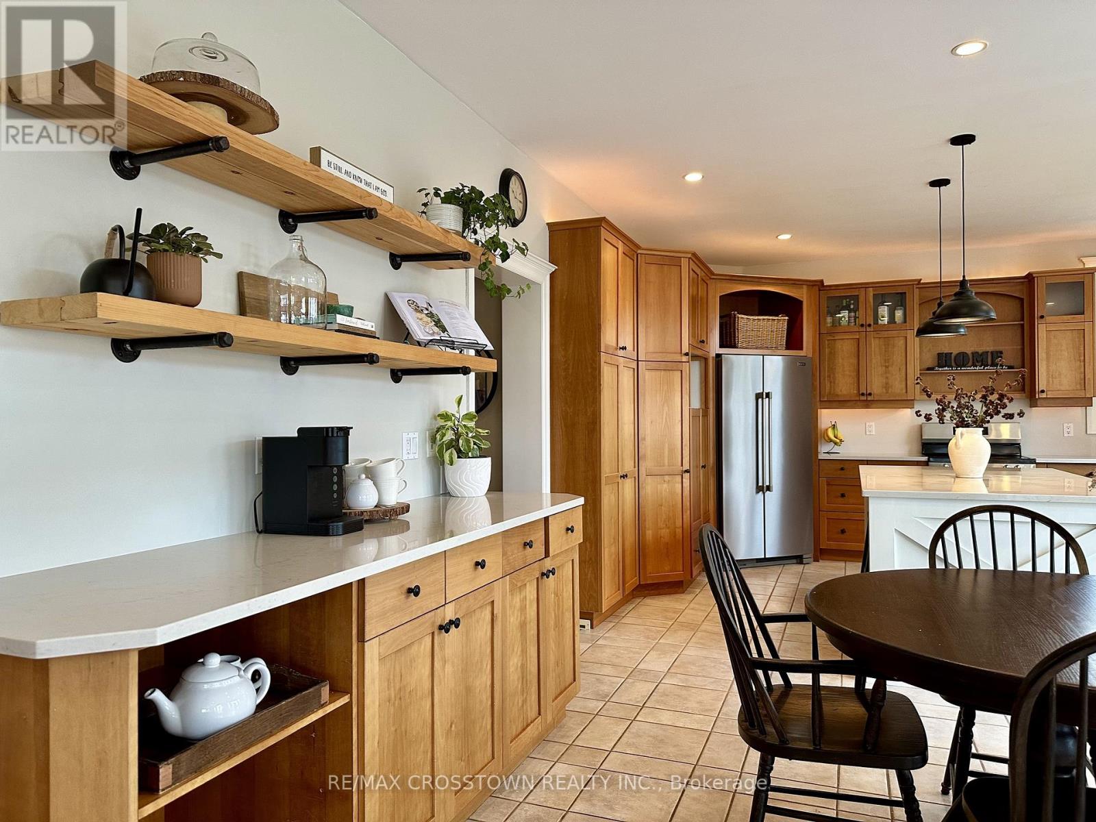 2610 Emerson Street, Strathroy-Caradoc, Ontario  N0L 1W0 - Photo 14 - X12130858