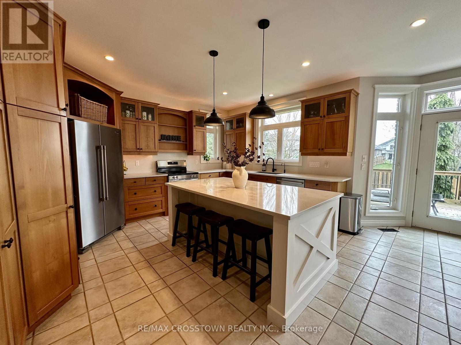 2610 Emerson Street, Strathroy-Caradoc, Ontario  N0L 1W0 - Photo 16 - X12130858
