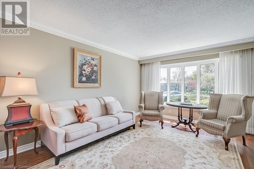2347 Tweedsmuir Court, Burlington, Ontario  L7P 4K9 - Photo 10 - 40719736