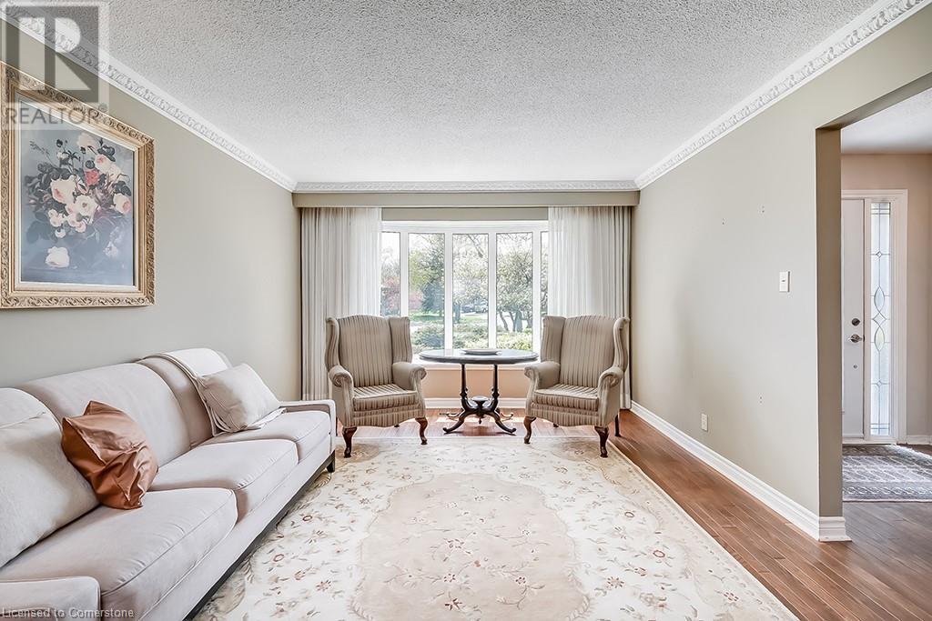 2347 Tweedsmuir Court, Burlington, Ontario  L7P 4K9 - Photo 11 - 40719736