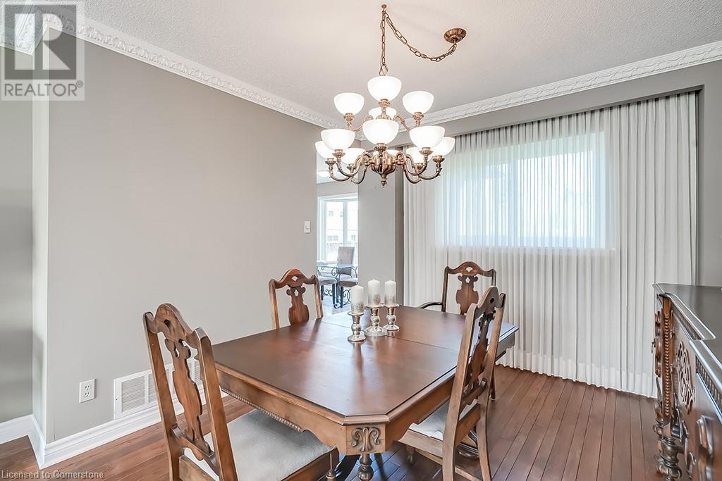 2347 Tweedsmuir Court, Burlington, Ontario  L7P 4K9 - Photo 14 - 40719736