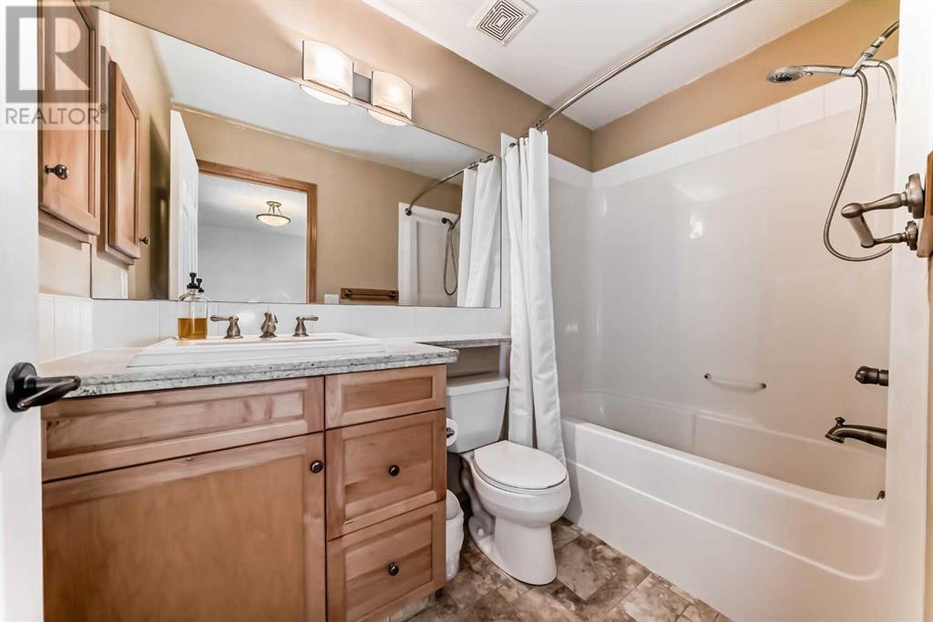 10 Cranberry Green Se, Calgary, Alberta  T3M 1L5 - Photo 27 - A2217616