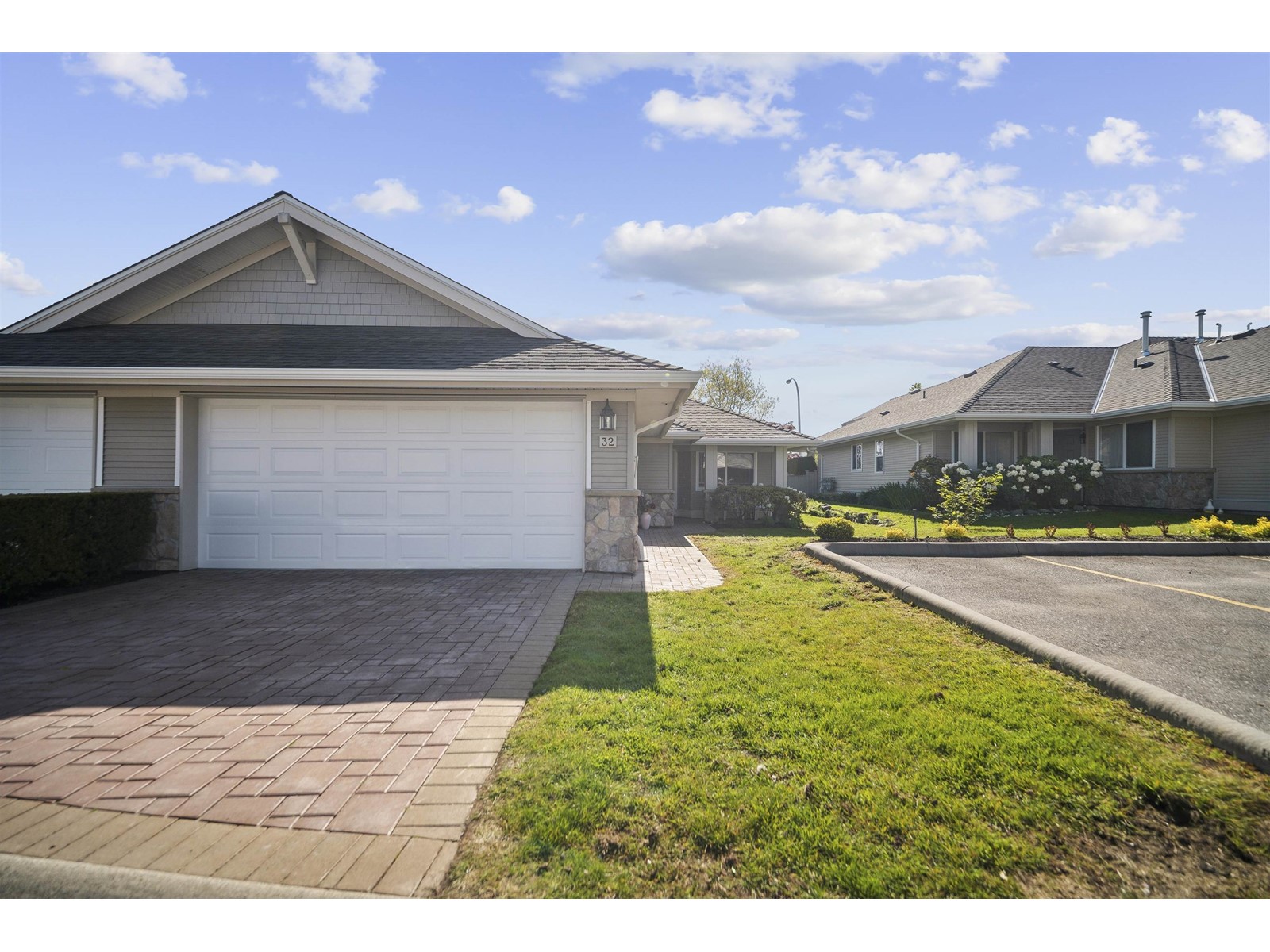 32 17516 4 Avenue, Surrey, British Columbia  V3S 0R9 - Photo 2 - R2989709