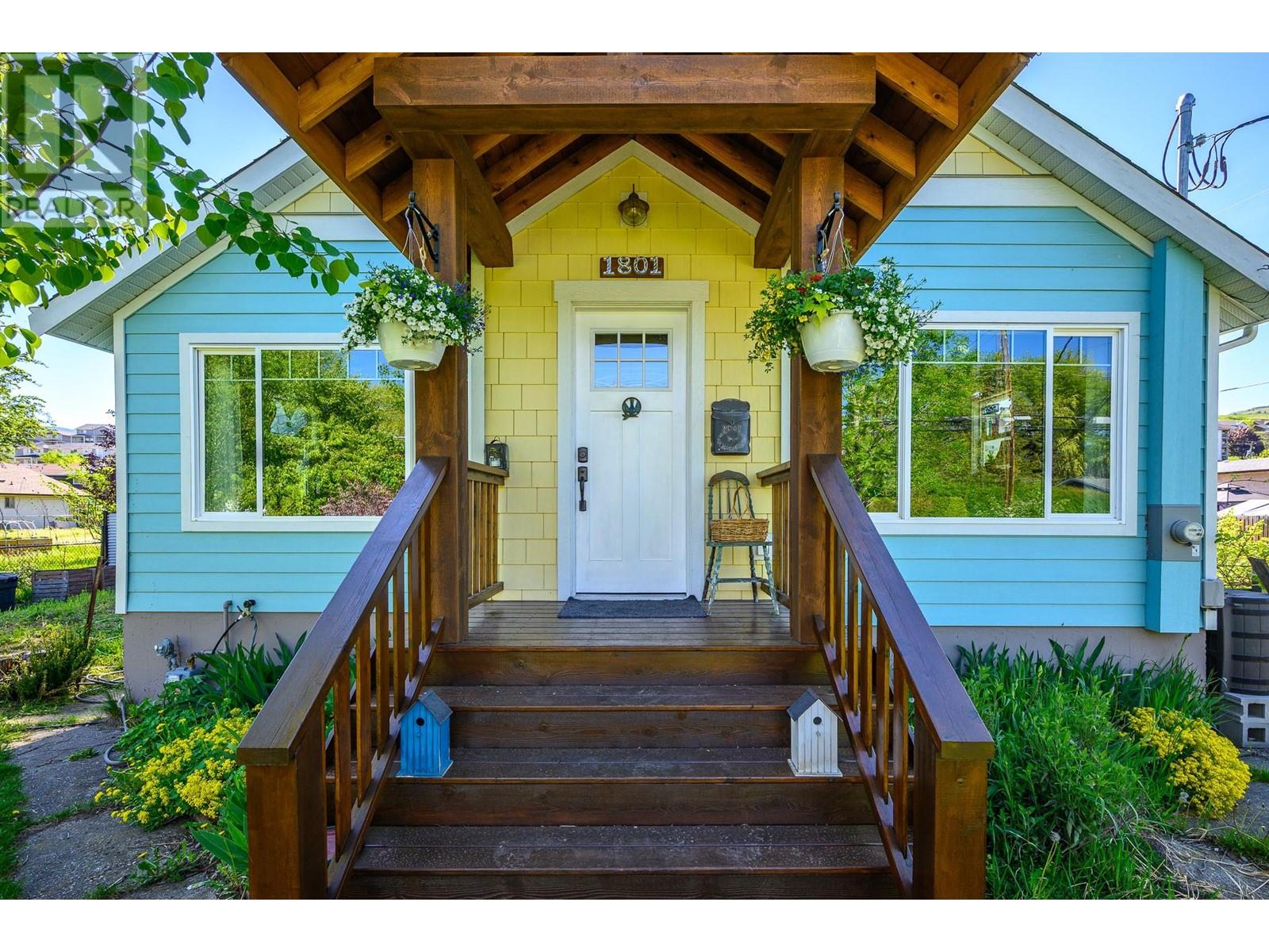 Property at 1801 43 Street image 4
