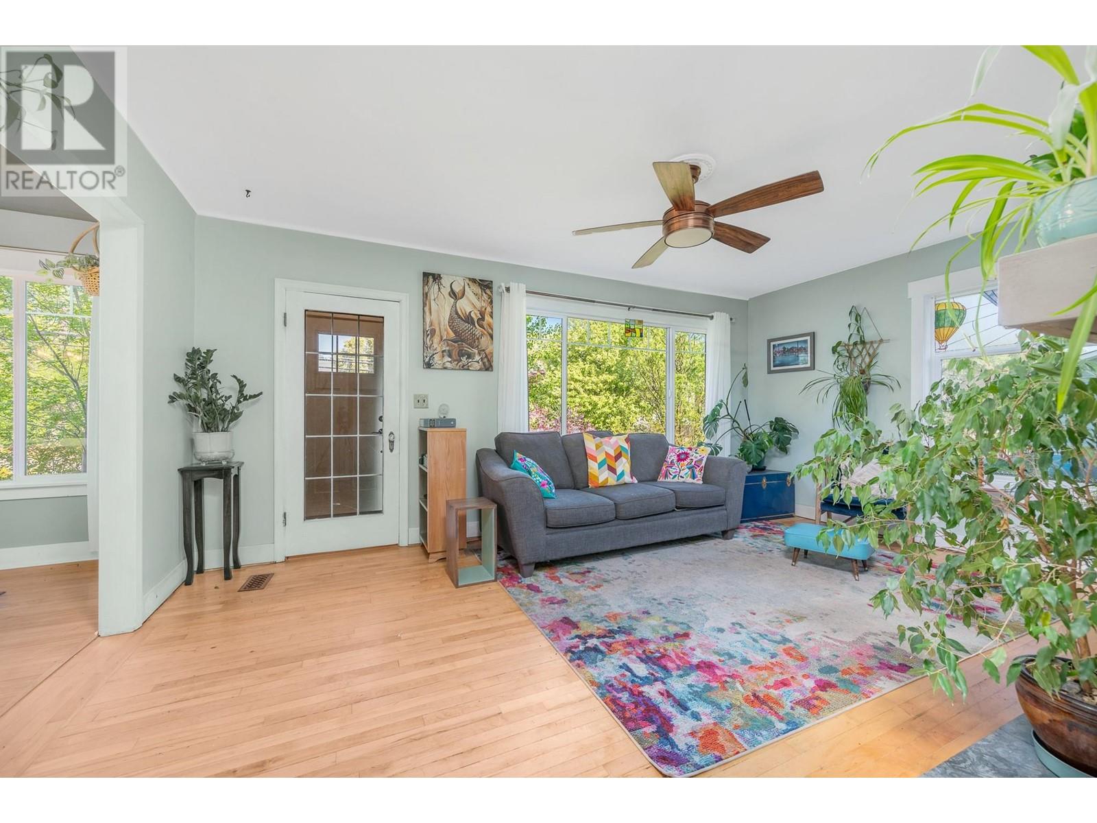 Property at 1801 43 Street image 5