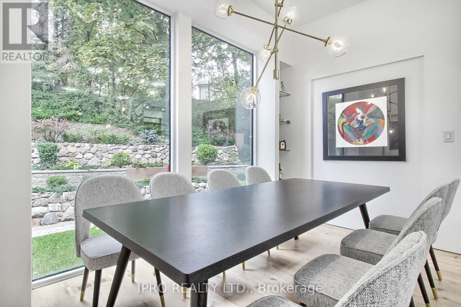 5 Hatton Court, Toronto, Ontario  M9A 1J6 - Photo 7 - W12133478