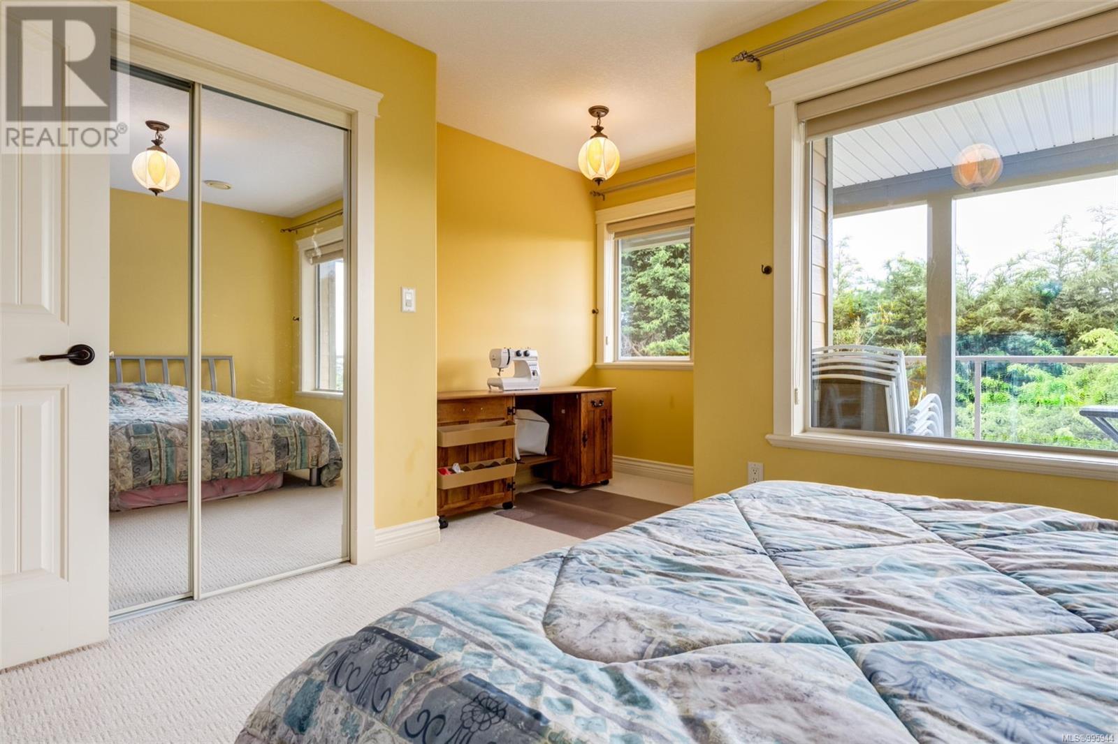 Property at 4106 Gulfview Dr image 4