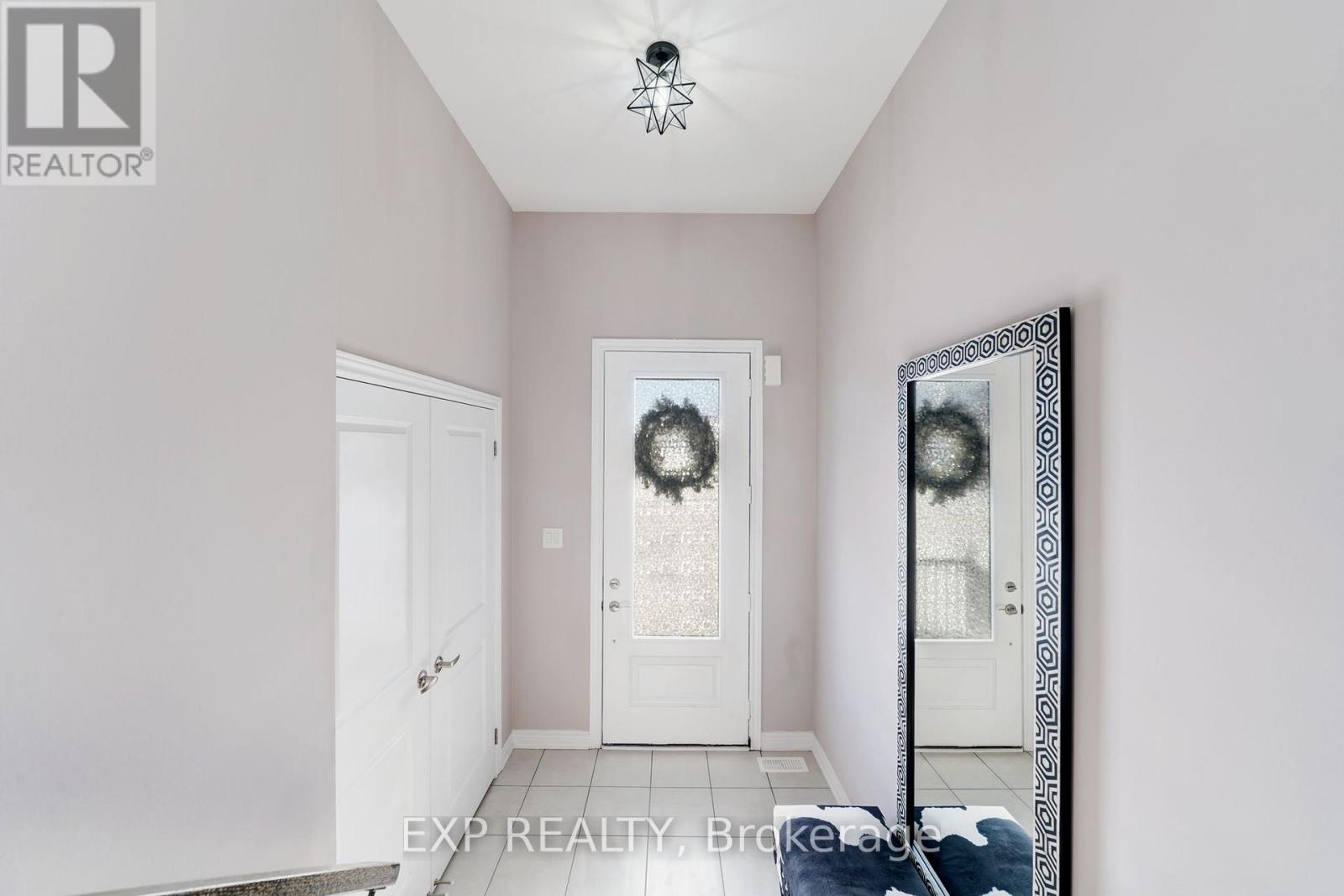 2075 Dale Road, Innisfil, Ontario  L9S 0J8 - Photo 5 - N12090919