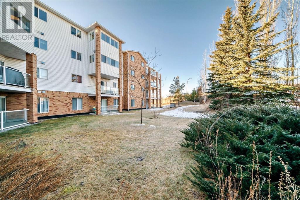 Property at 143, 165 Manora Place NE image 5